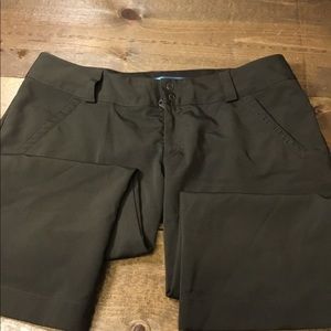 Under Armour performance capris size 6